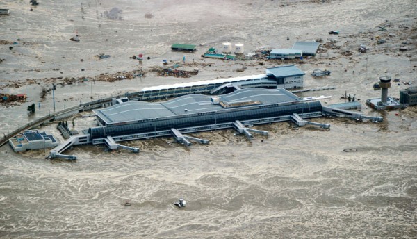 earthquake in Senda 600x344 รวมภาพแผ่นดินไหว และคลื่นสึนามิถล่มญี่ปุ่น